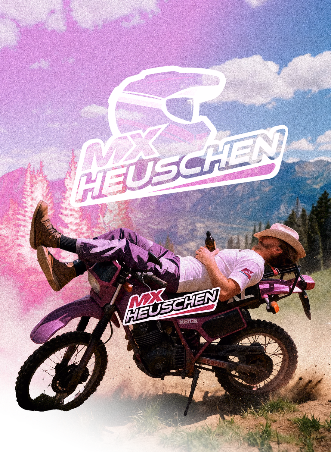 MX Heuschen Logo mit Motorradfahrer auf pinkem Dirt Bike in bergiger Landschaft mit Himmel und Wolken.